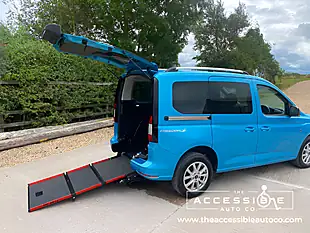 Used 2023 Ford Tourneo Connect Titanium Blue - Interior and Exterior details 10