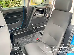 Used 2023 Ford Tourneo Connect Titanium Blue - Interior and Exterior details 15