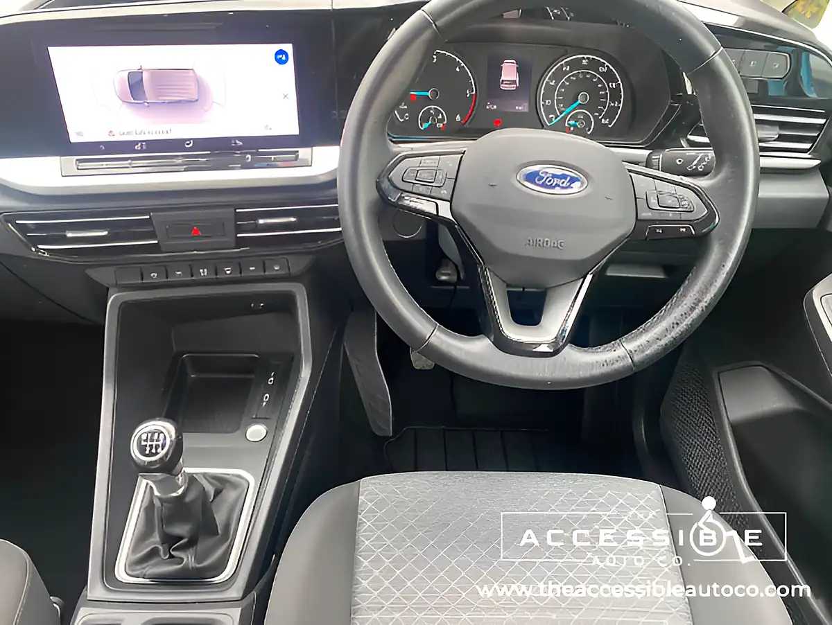 Used 2023 Ford Tourneo Connect Titanium Blue - Interior and Exterior details 17