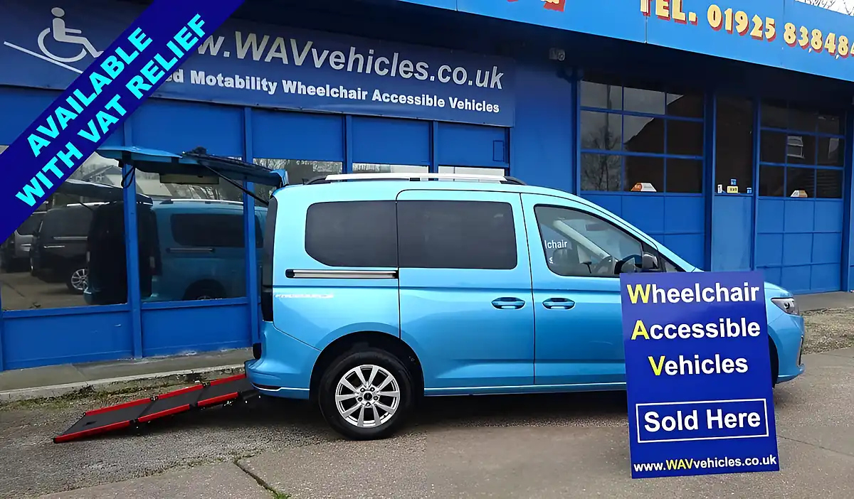 Used 2023 Ford Tourneo Connect Titanium Blue - Interior and Exterior details 11