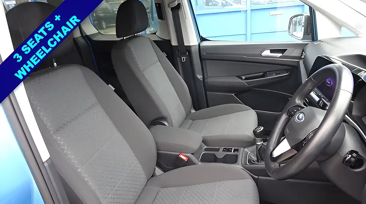 Used 2023 Ford Tourneo Connect Titanium Blue - Interior and Exterior details 2
