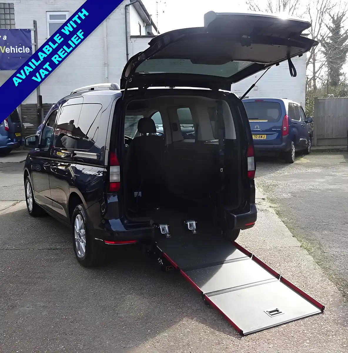 Used 2023 Ford Tourneo Connect Titanium Blue - Interior and Exterior details 15
