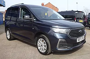 Used 2023 Ford Tourneo Connect Titanium Blue - Interior and Exterior details 17