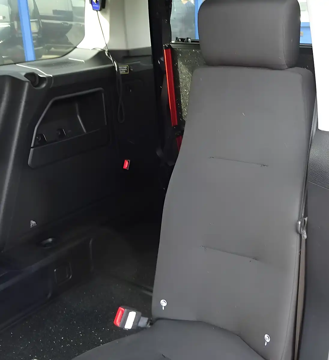 Used 2023 Ford Tourneo Connect Titanium Blue - Interior and Exterior details 19