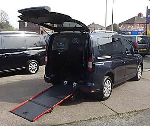 Used 2023 Ford Tourneo Connect Titanium Blue - Interior and Exterior details 20