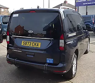 Used 2023 Ford Tourneo Connect Titanium Blue - Interior and Exterior details 7