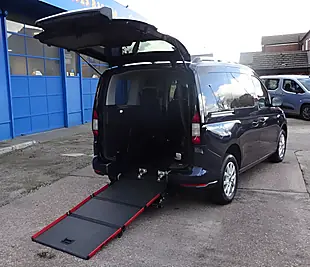 Used 2023 Ford Tourneo Connect Titanium Blue - Interior and Exterior details 18