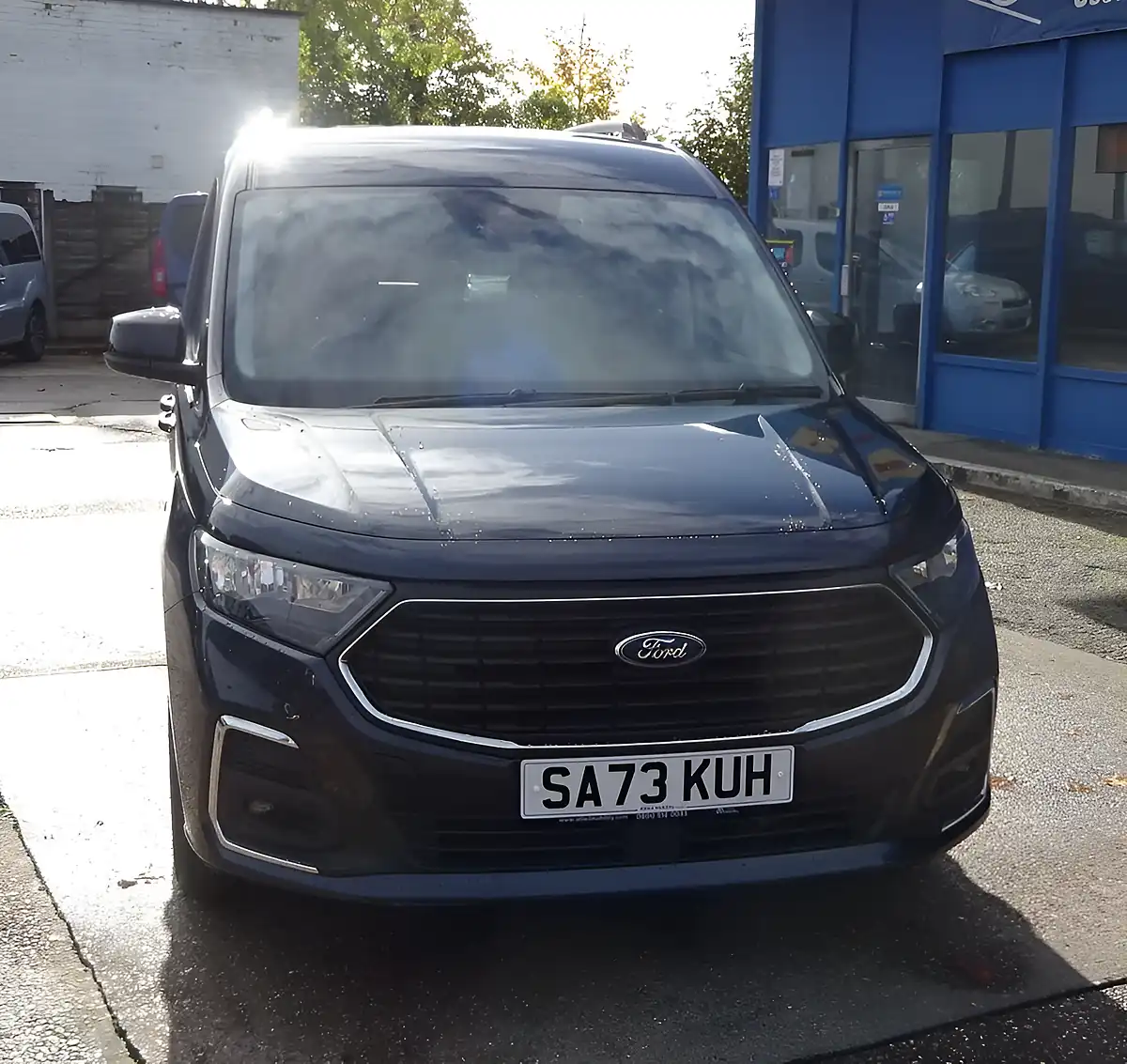 Used 2023 Ford Tourneo Connect Titanium Blue - Interior and Exterior details 4