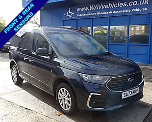 Used 2023 Ford Tourneo Connect Titanium Blue - Interior and Exterior details 5