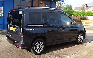 Used 2023 Ford Tourneo Connect Titanium Blue - Interior and Exterior details 7