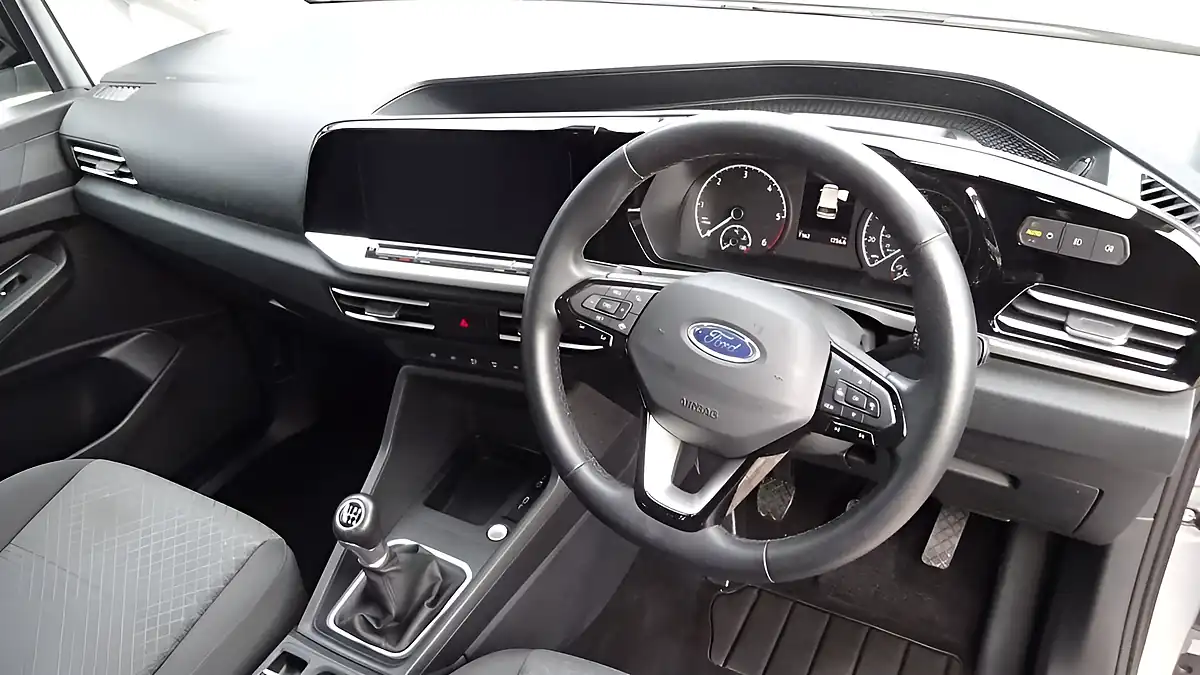 Used 2023 Ford Tourneo Connect Titanium Silver - Interior and Exterior details 10
