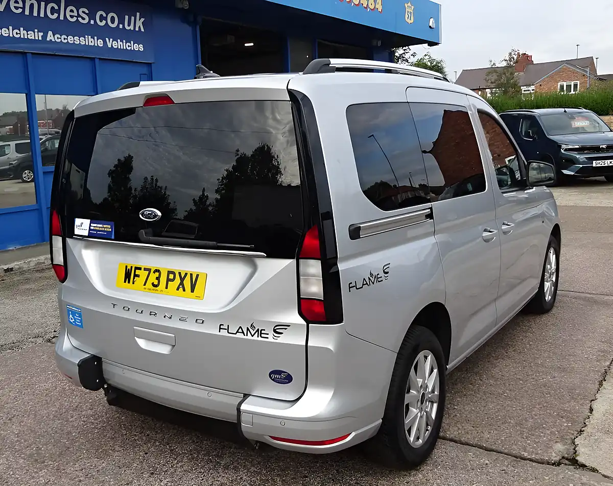 Used 2023 Ford Tourneo Connect Titanium Silver - Interior and Exterior details 15