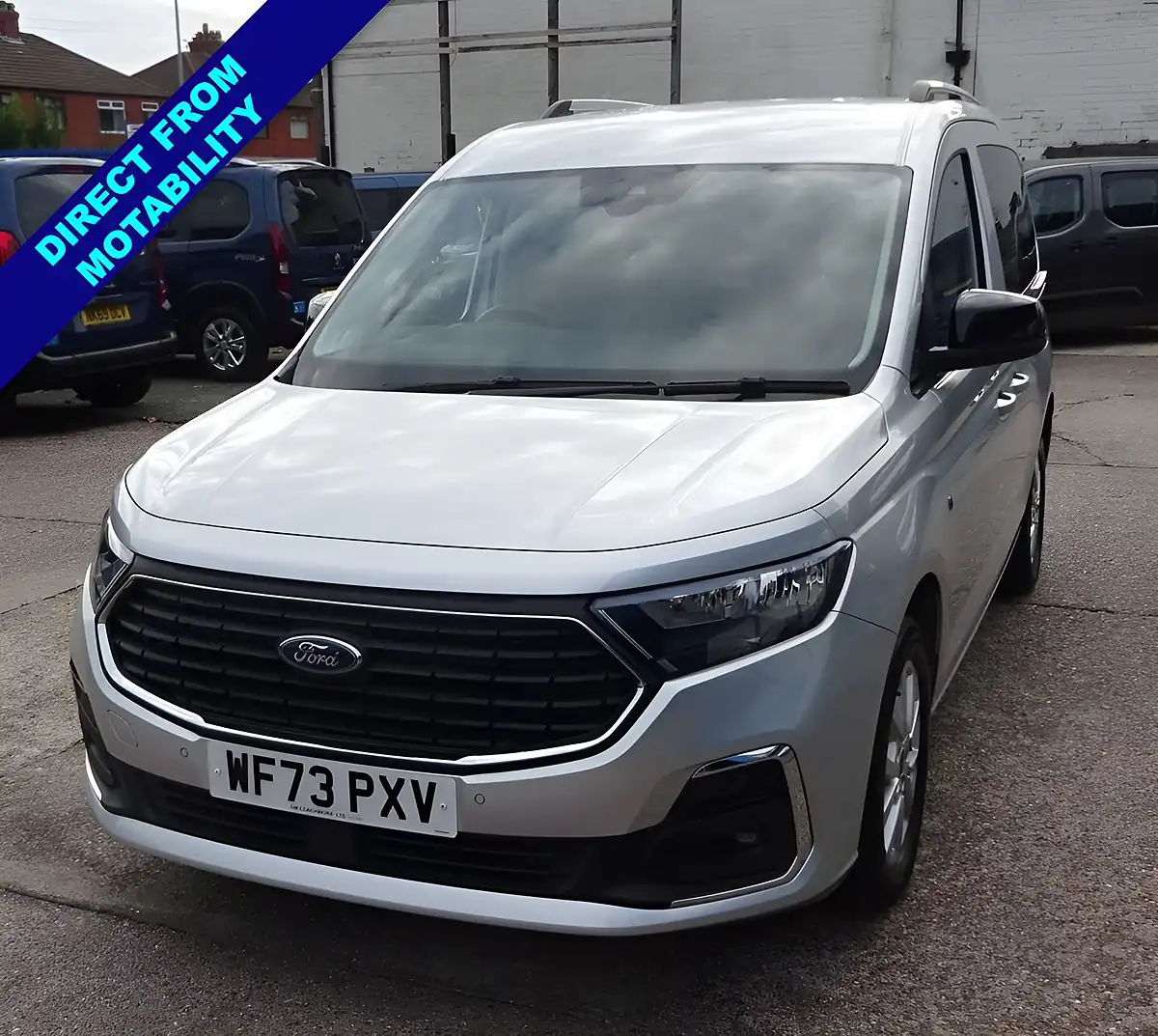 Used 2023 Ford Tourneo Connect Titanium Silver - Interior and Exterior details 4