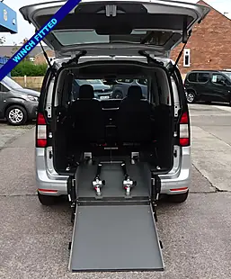 Used 2023 Ford Tourneo Connect Titanium Silver - Interior and Exterior details 9