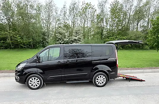 2023 Ford Tourneo Custom Titanium