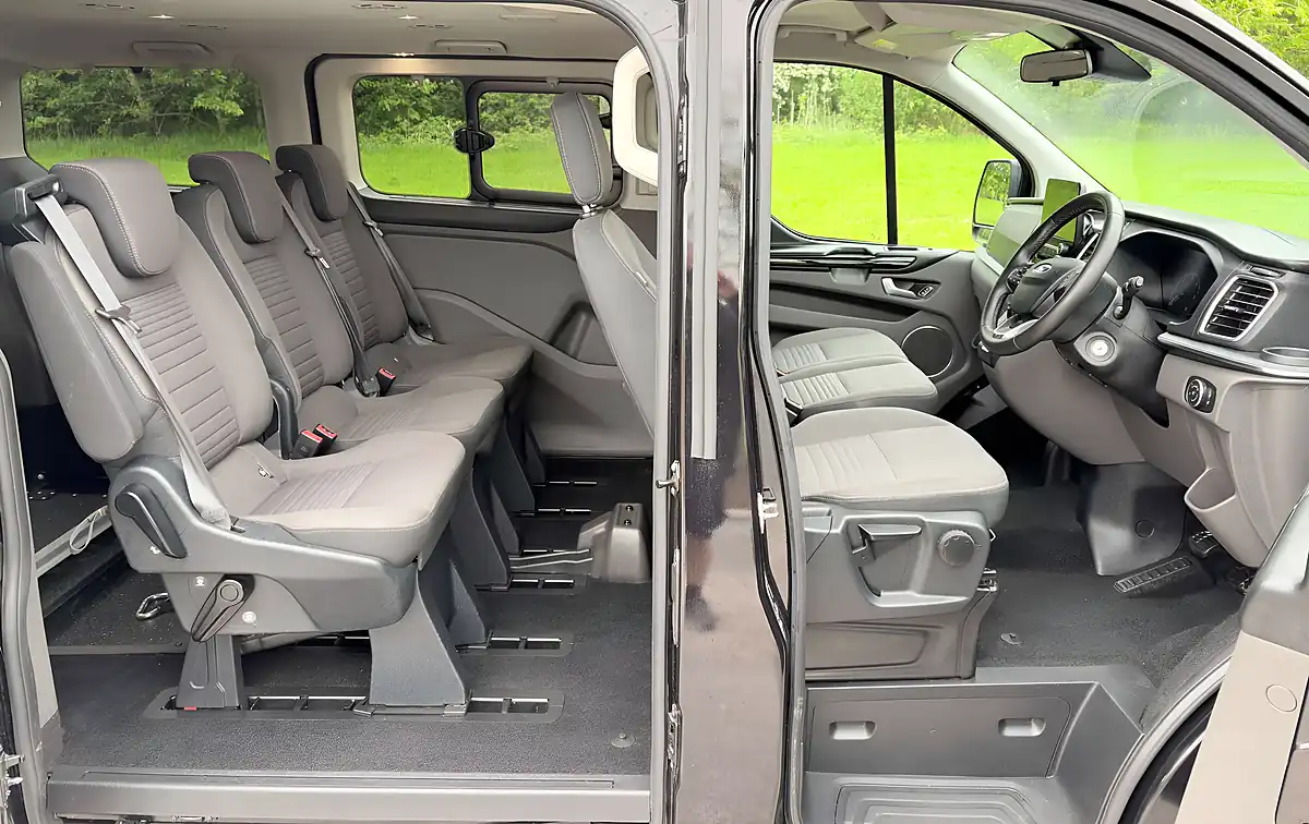 Used 2023 Ford Tourneo Custom Titanium Agate Black - Interior and Exterior details 8