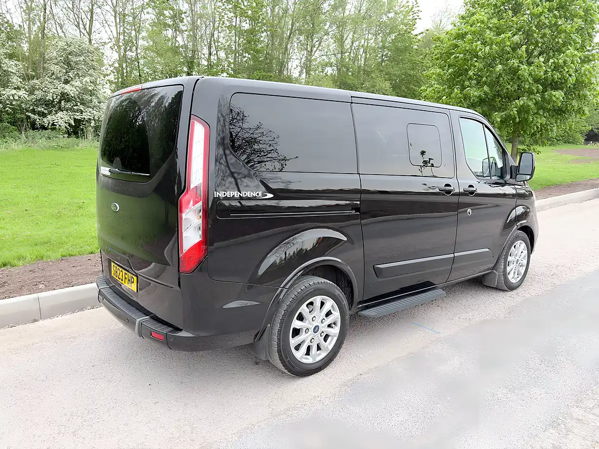 Used 2023 Ford Tourneo Custom Titanium Agate Black (metallic) - Interior and Exterior details 5