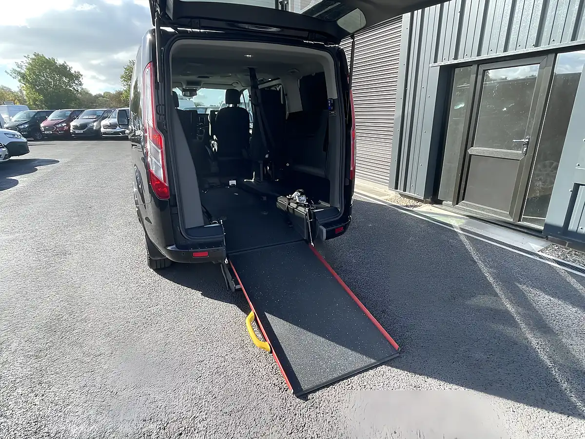 Used 2023 Ford Tourneo Custom Titanium Black - Interior and Exterior details 13