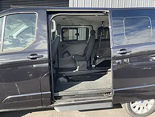 Used 2023 Ford Tourneo Custom Titanium Black - Interior and Exterior details 15