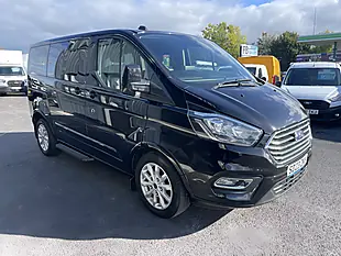 Used 2023 Ford Tourneo Custom Titanium Black - Interior and Exterior details 4
