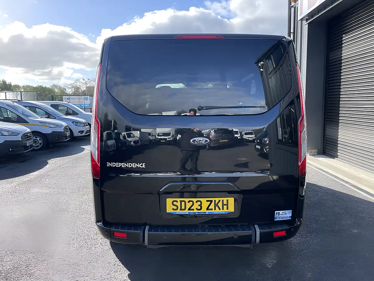 Used 2023 Ford Tourneo Custom Titanium Black - Interior and Exterior details 6
