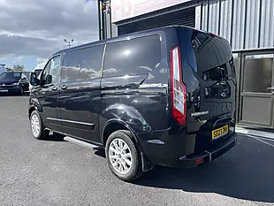 Used 2023 Ford Tourneo Custom Titanium Black - Interior and Exterior details 7