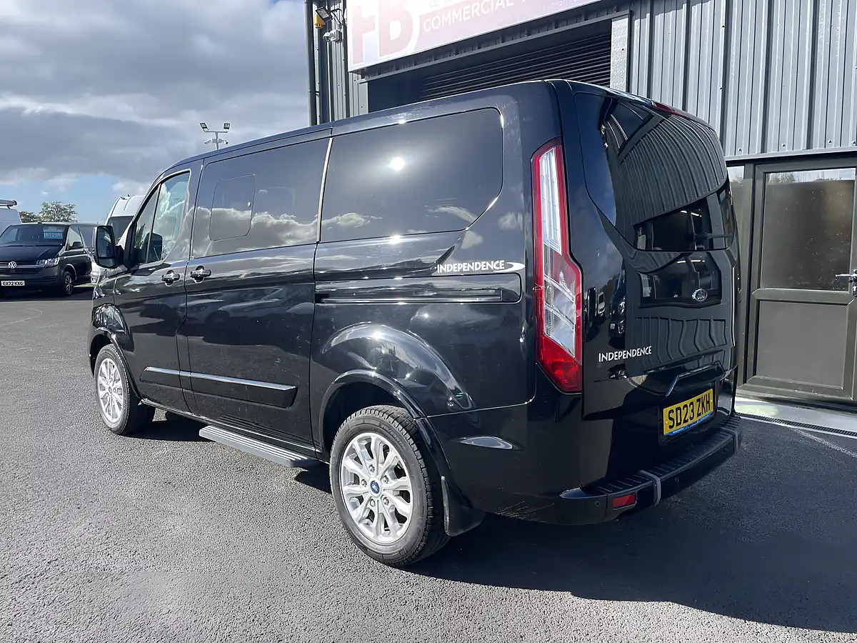 Used 2023 Ford Tourneo Custom Titanium Black - Interior and Exterior details 7