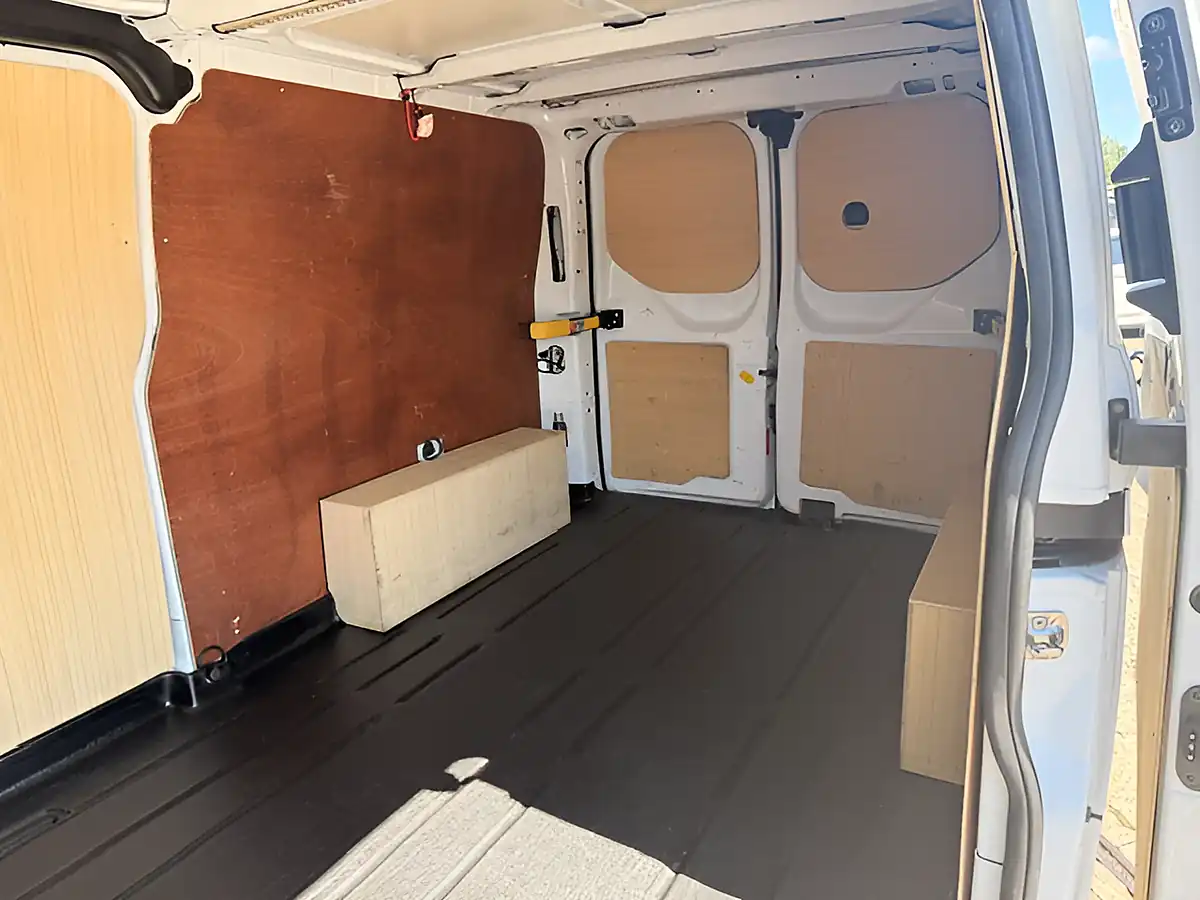 Used 2023 Ford Transit 300 Custom Limited White - Interior and Exterior details 9