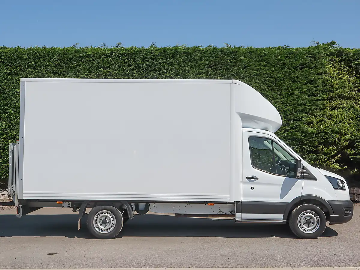 Used 2023 Ford Transit 350 FWD Eb Leader Frozen White - Interior and Exterior details 4