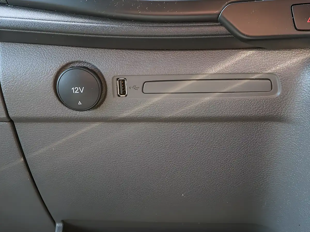 Used 2023 Ford Transit 350 FWD Eb Leader Frozen White - Interior and Exterior details 15