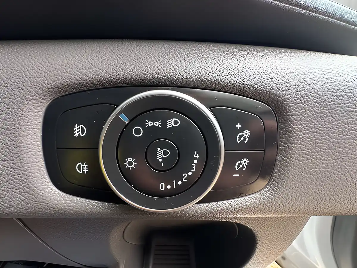 Used 2023 Ford Transit 350 Leader Frozen White - Interior and Exterior details 17