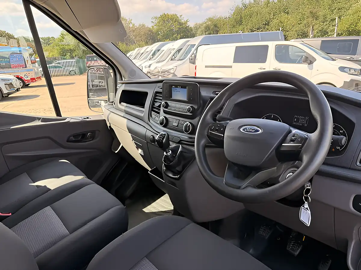 Used 2023 Ford Transit 350 Leader L3 Lwb Double Cab Tipper White - Interior and Exterior details 18
