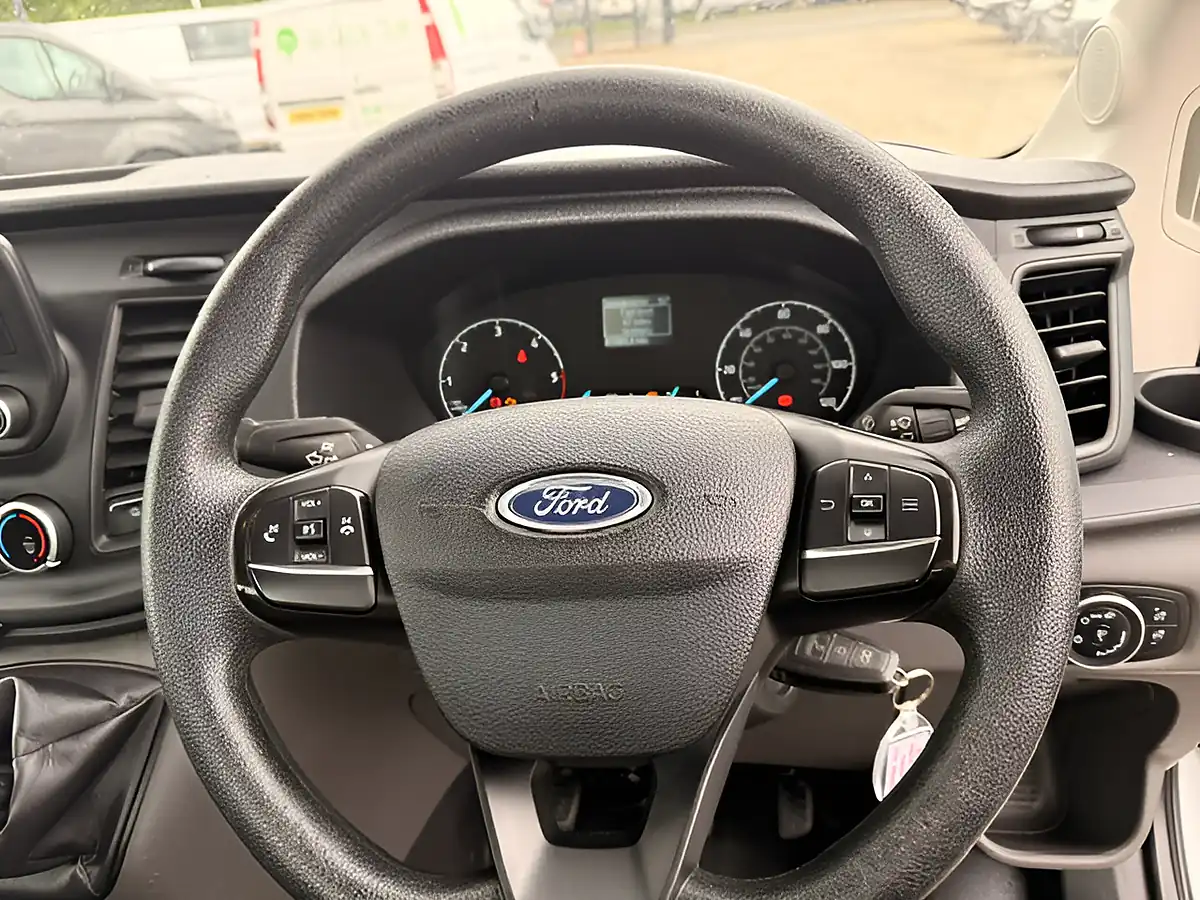 Used 2023 Ford Transit 350 Leader Lwb Dropside White - Interior and Exterior details 18