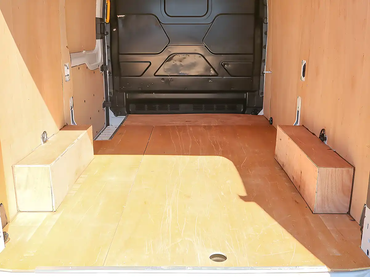 Used 2023 Ford Transit 350 RWD Eb Leader Frozen White - Interior and Exterior details 9