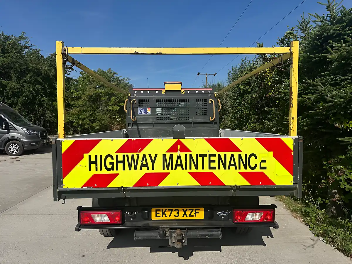 Used 2023 Ford Transit 350 Tipper Frozen White - Interior and Exterior details 7