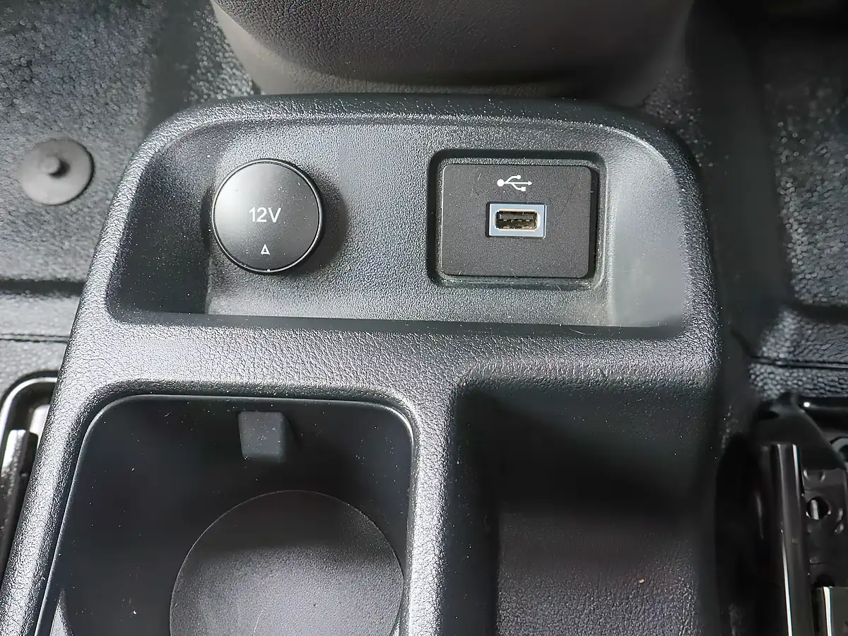 Used 2023 Ford Transit Connect 220 Frozen White - Interior and Exterior details 16
