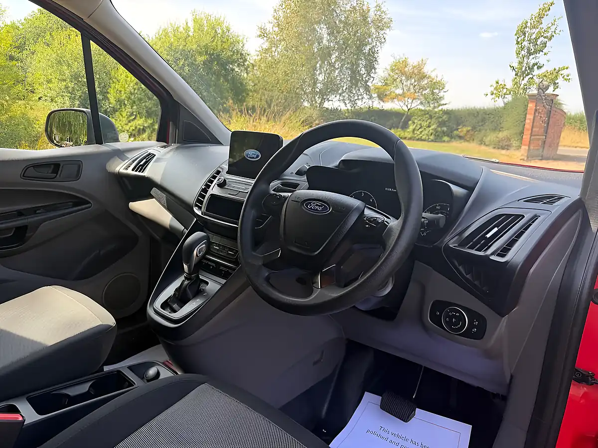 Used 2023 Ford Transit Connect Leader Red - Interior and Exterior details 9