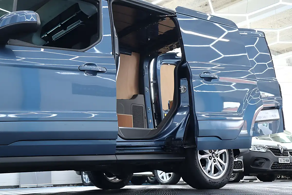 Used 2023 Ford Transit Connect Limited Blue - Interior and Exterior details 13