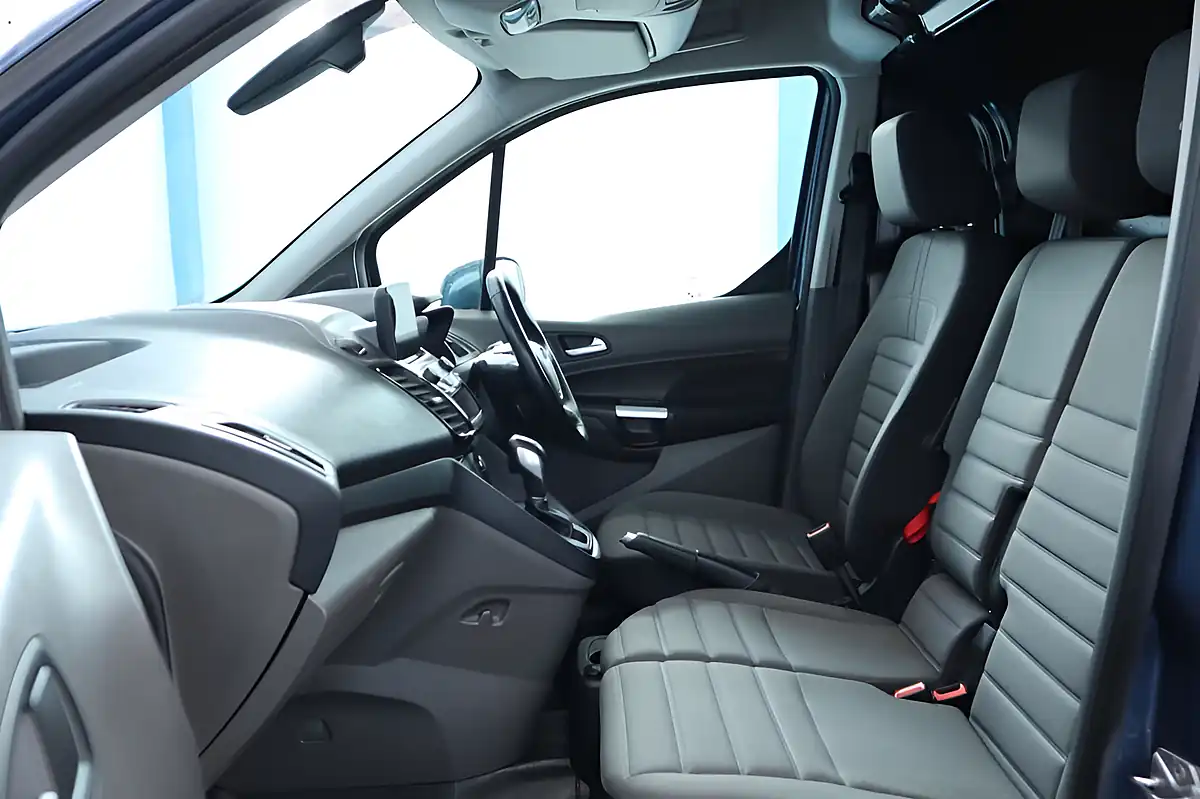 Used 2023 Ford Transit Connect Limited Blue - Interior and Exterior details 14