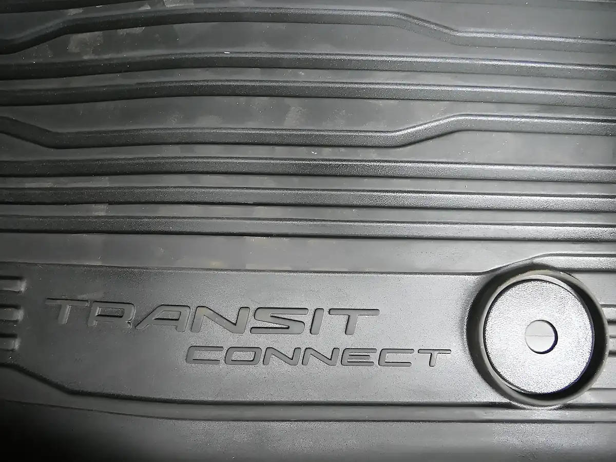 Used 2023 Ford Transit Connect Limited Frozen White - Interior and Exterior details 19