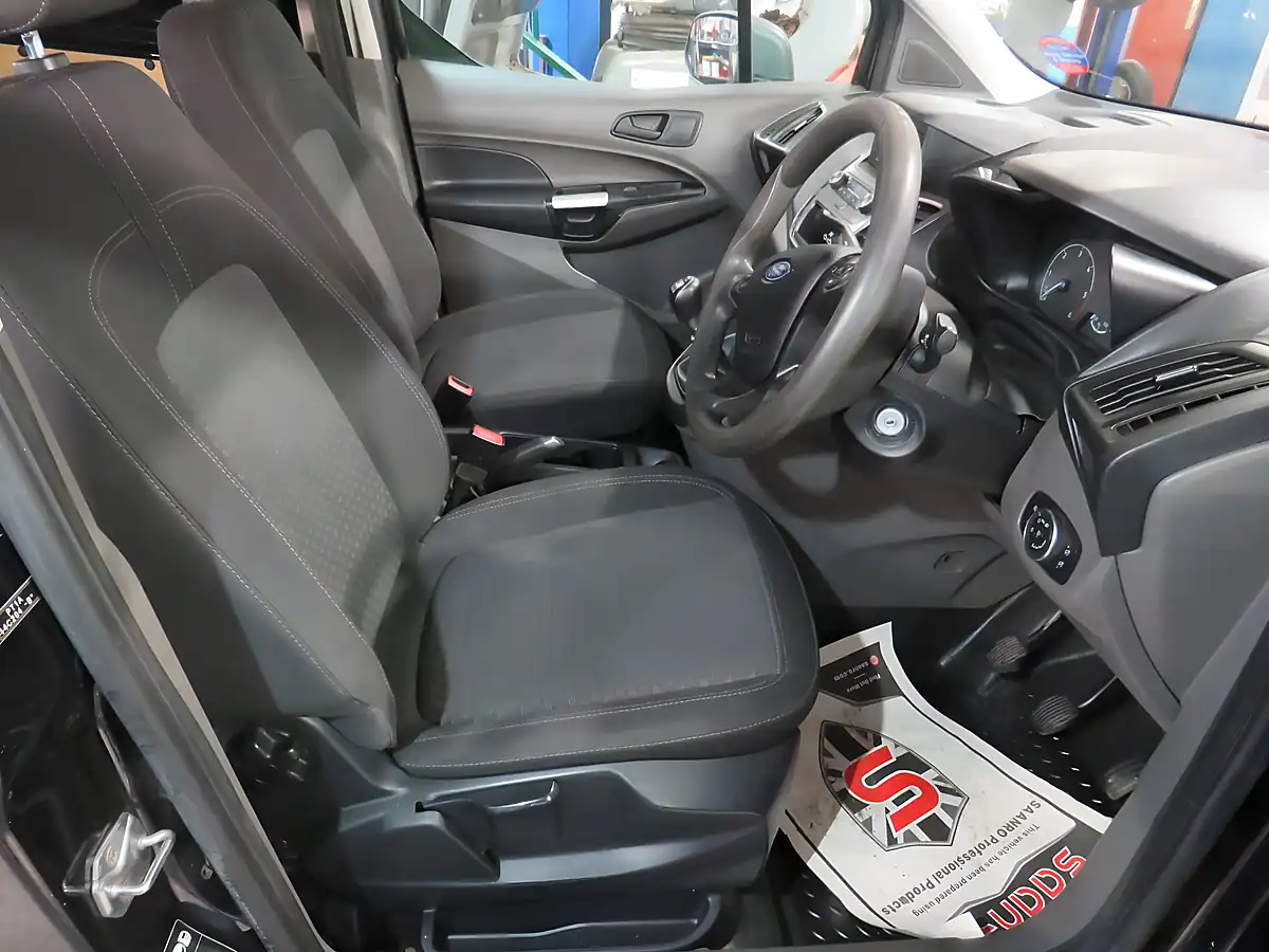 Used 2023 Ford Transit Connect Trend Double Cab Black - Interior and Exterior details 10