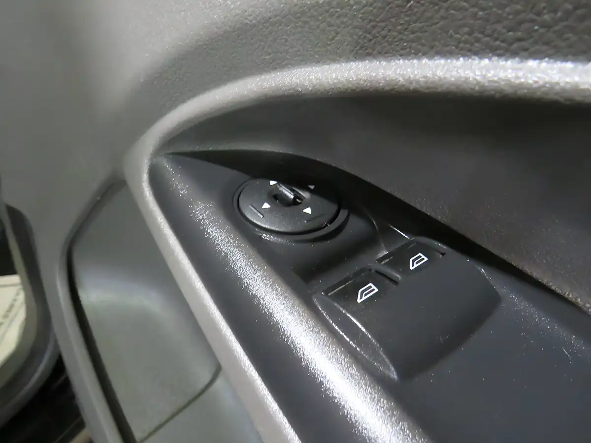 Used 2023 Ford Transit Connect Trend Double Cab Black - Interior and Exterior details 9
