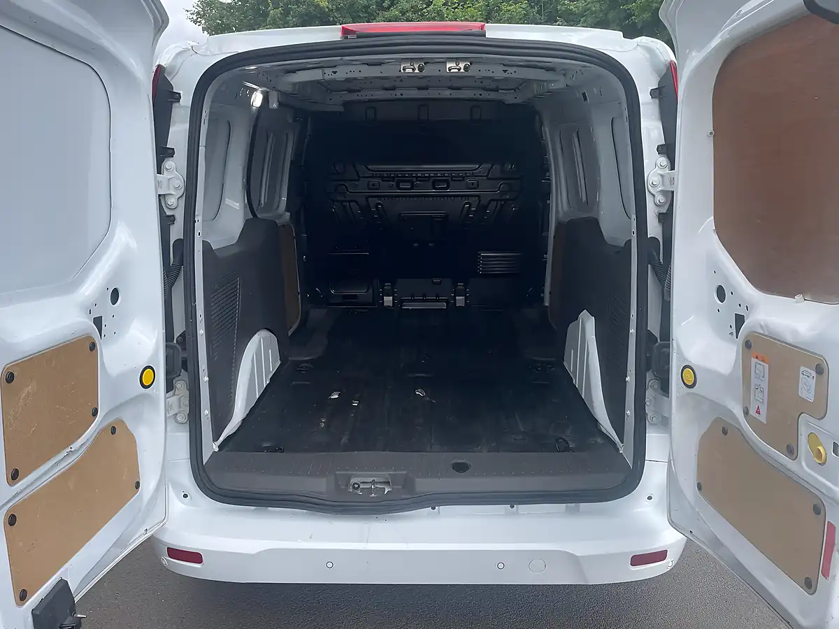 Used 2023 Ford Transit Connect Trend White - Interior and Exterior details 11