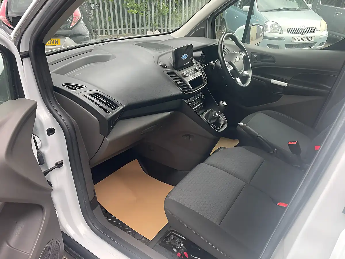 Used 2023 Ford Transit Connect Trend White - Interior and Exterior details 13