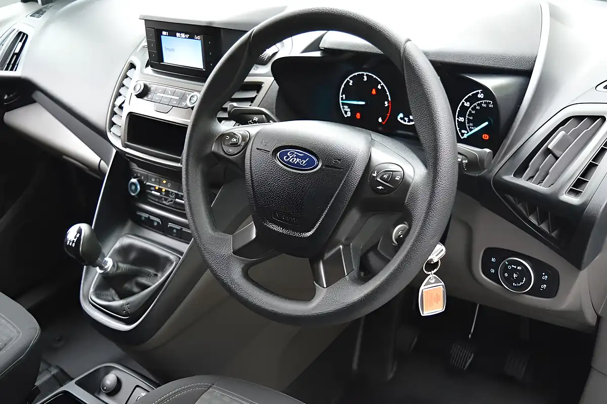 Used 2023 Ford Transit Connect Trend White - Interior and Exterior details 15
