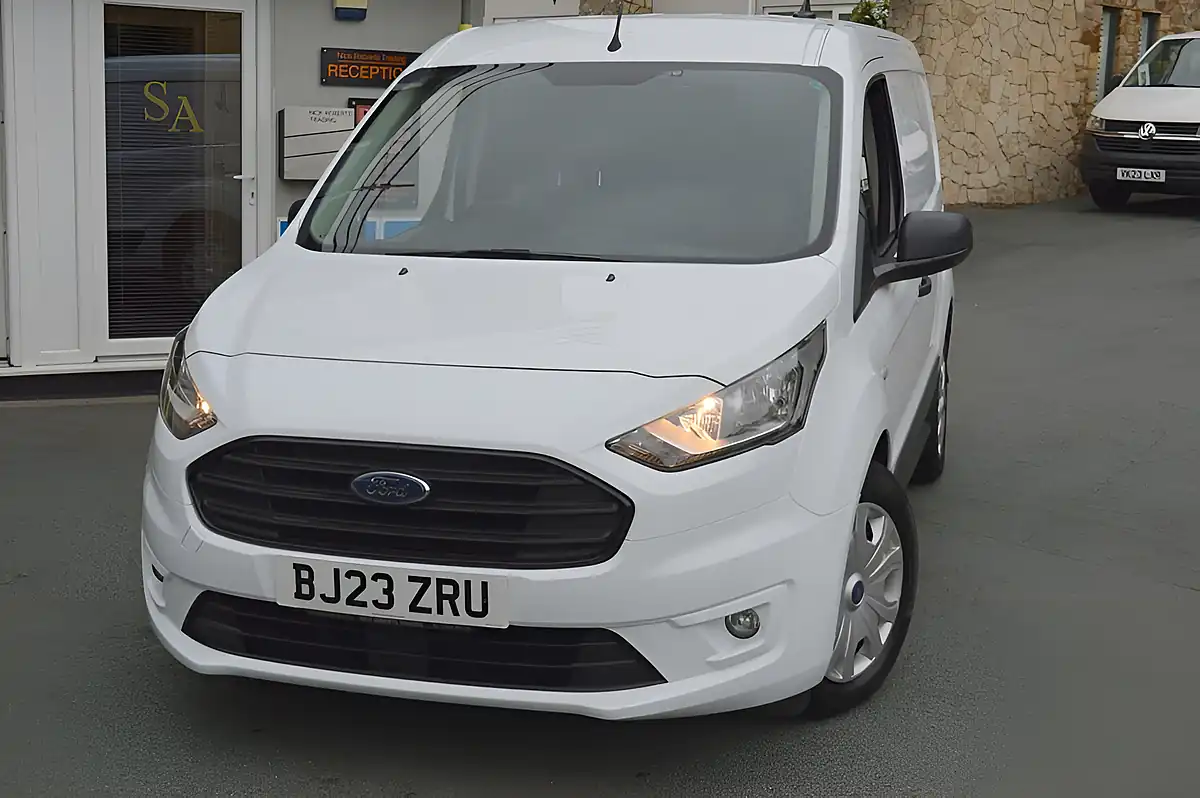 Used 2023 Ford Transit Connect Trend White - Interior and Exterior details 4