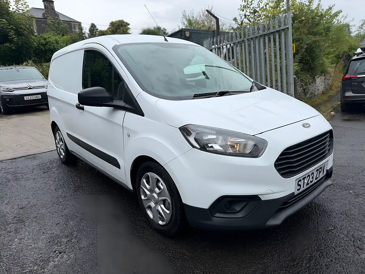 Used 2023 Ford Transit Courier Leader White - Interior and Exterior details 14
