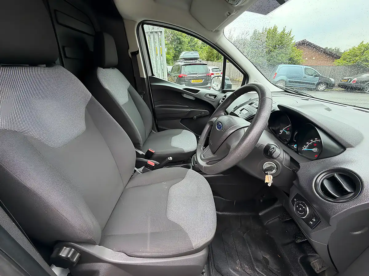 Used 2023 Ford Transit Courier Leader White - Interior and Exterior details 15
