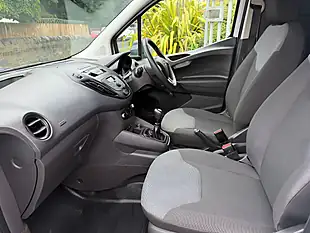Used 2023 Ford Transit Courier Leader White - Interior and Exterior details 17