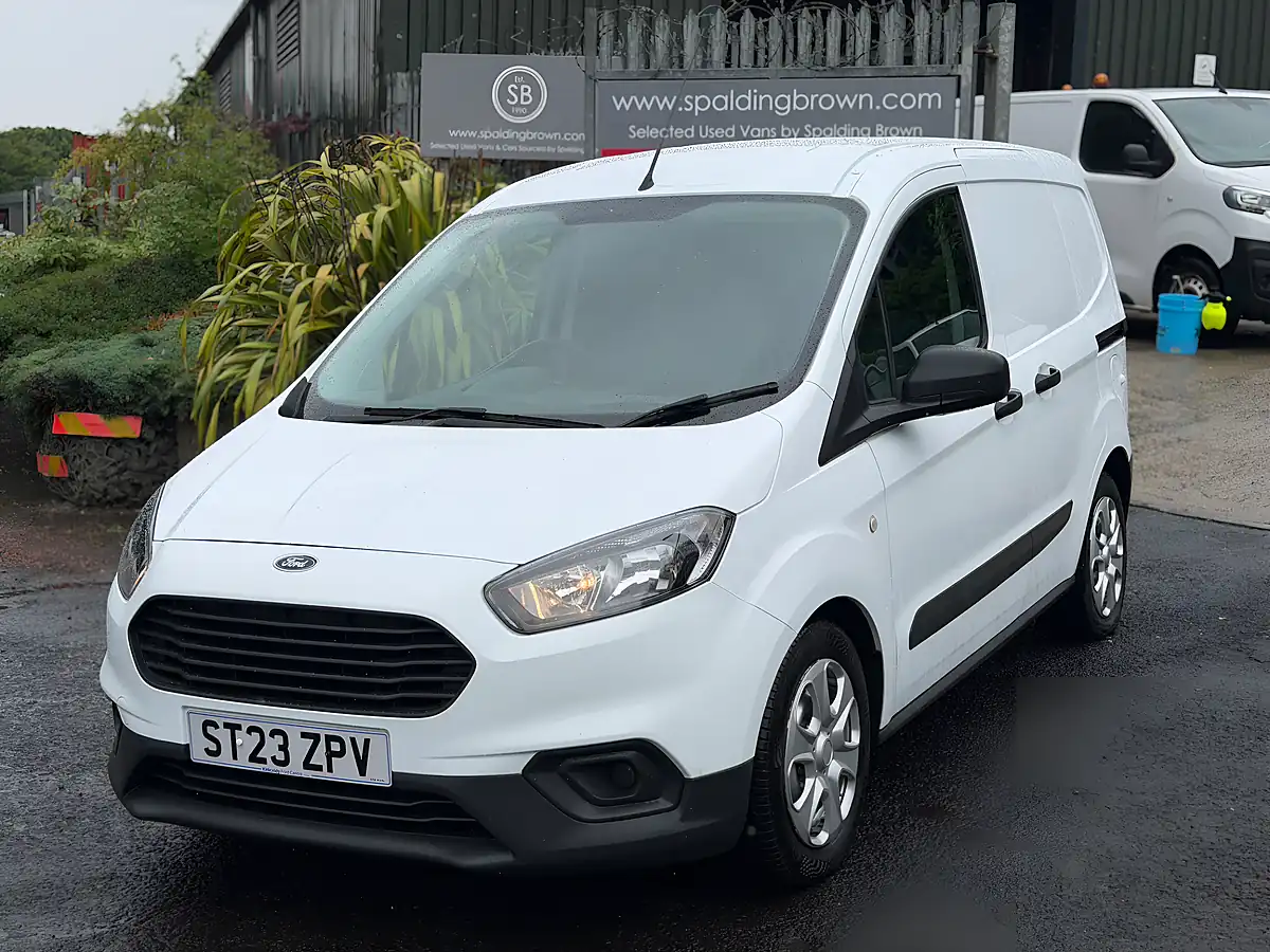 Used 2023 Ford Transit Courier Leader White - Interior and Exterior details 5